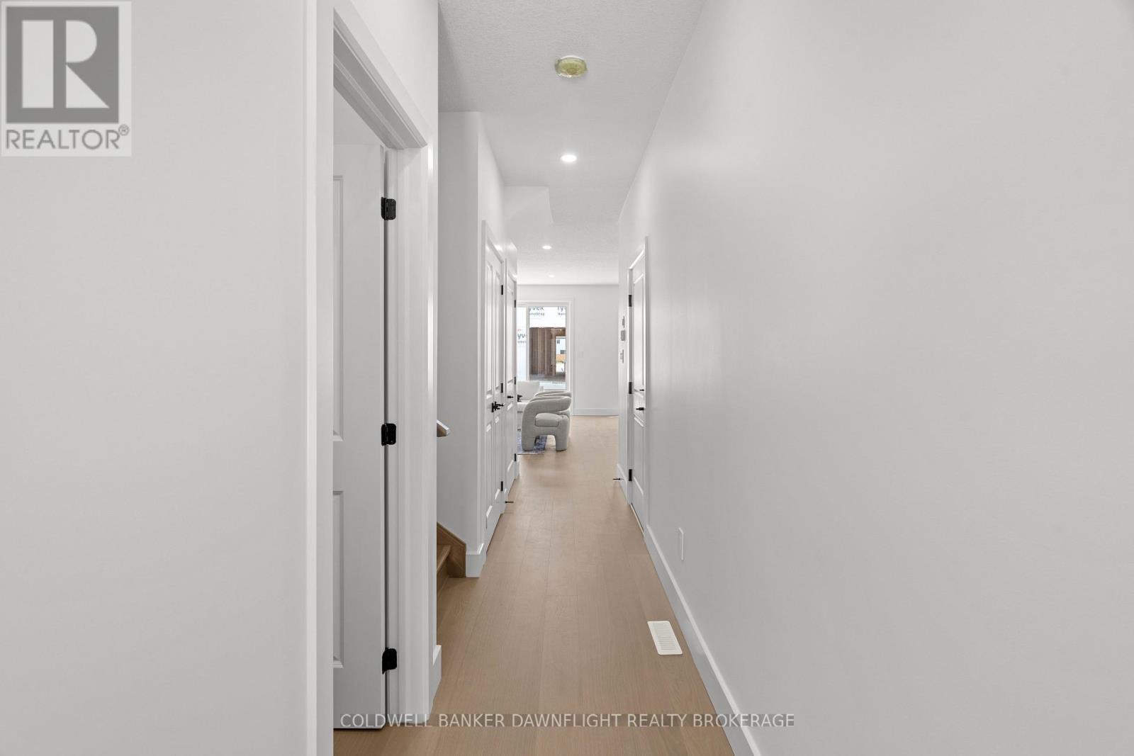 18 - 147 Scotts Drive, Lucan Biddulph (Lucan), ON - Indoor Photo Showing Other Room