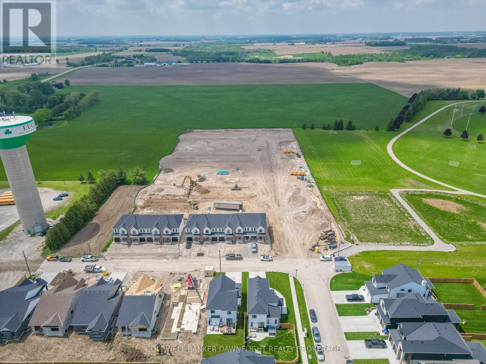 18 - 147 Scotts Drive, Lucan Biddulph (Lucan), ON - Outdoor With View