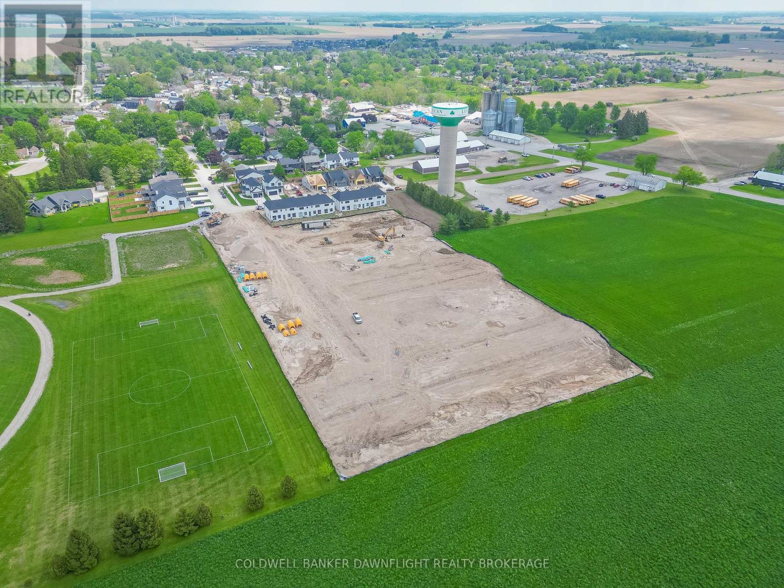 18 - 147 Scotts Drive, Lucan Biddulph (Lucan), ON - Outdoor With View