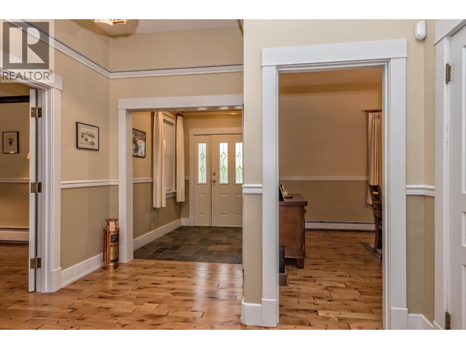 9739 Delcliffe Road, Vernon, BC - Indoor Photo Showing Other Room