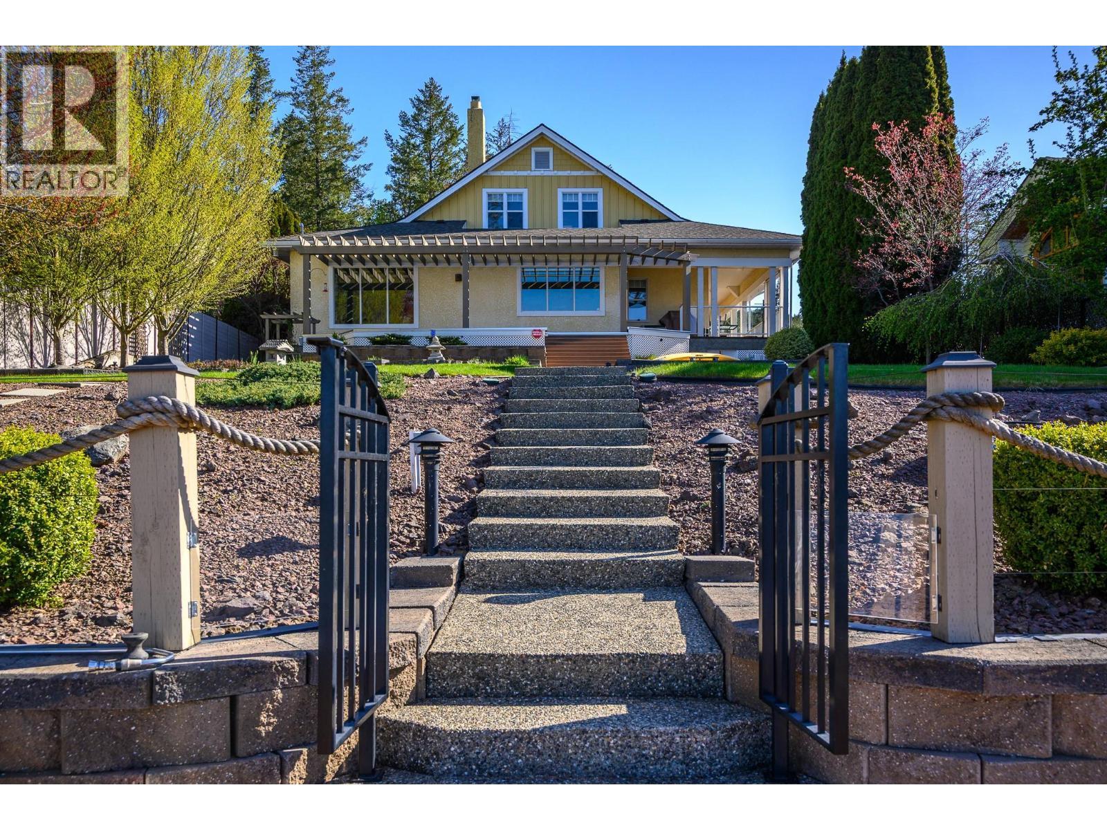 9739 Delcliffe Road, Vernon, BC - Outdoor