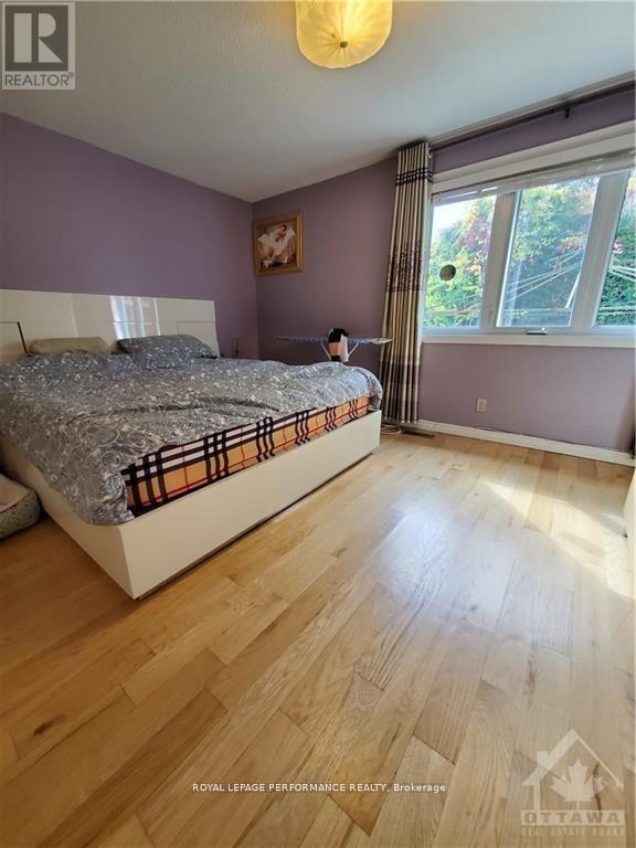1064 Alenmede Crescent, Ottawa, ON - Indoor Photo Showing Bedroom