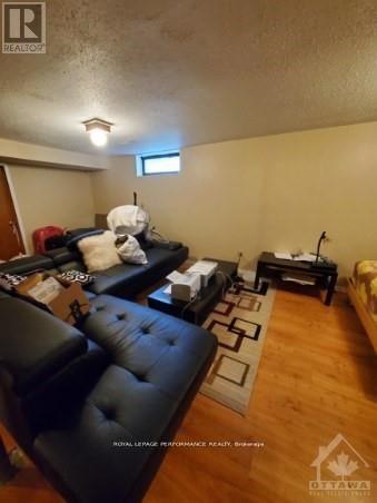 1064 Alenmede Crescent, Ottawa, ON - Indoor