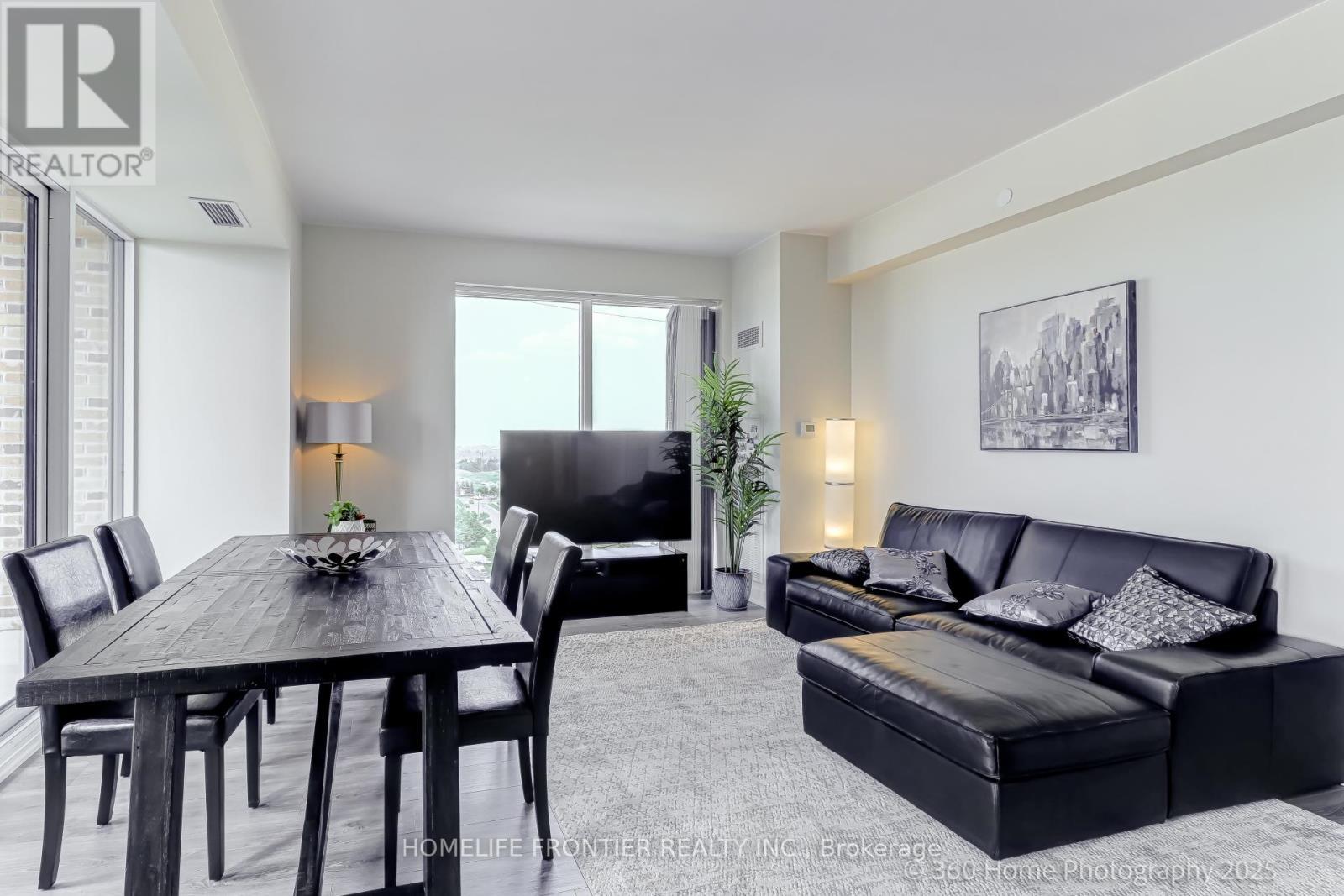 904 - 100 Eagle Rock Way W, Vaughan, ON - Indoor