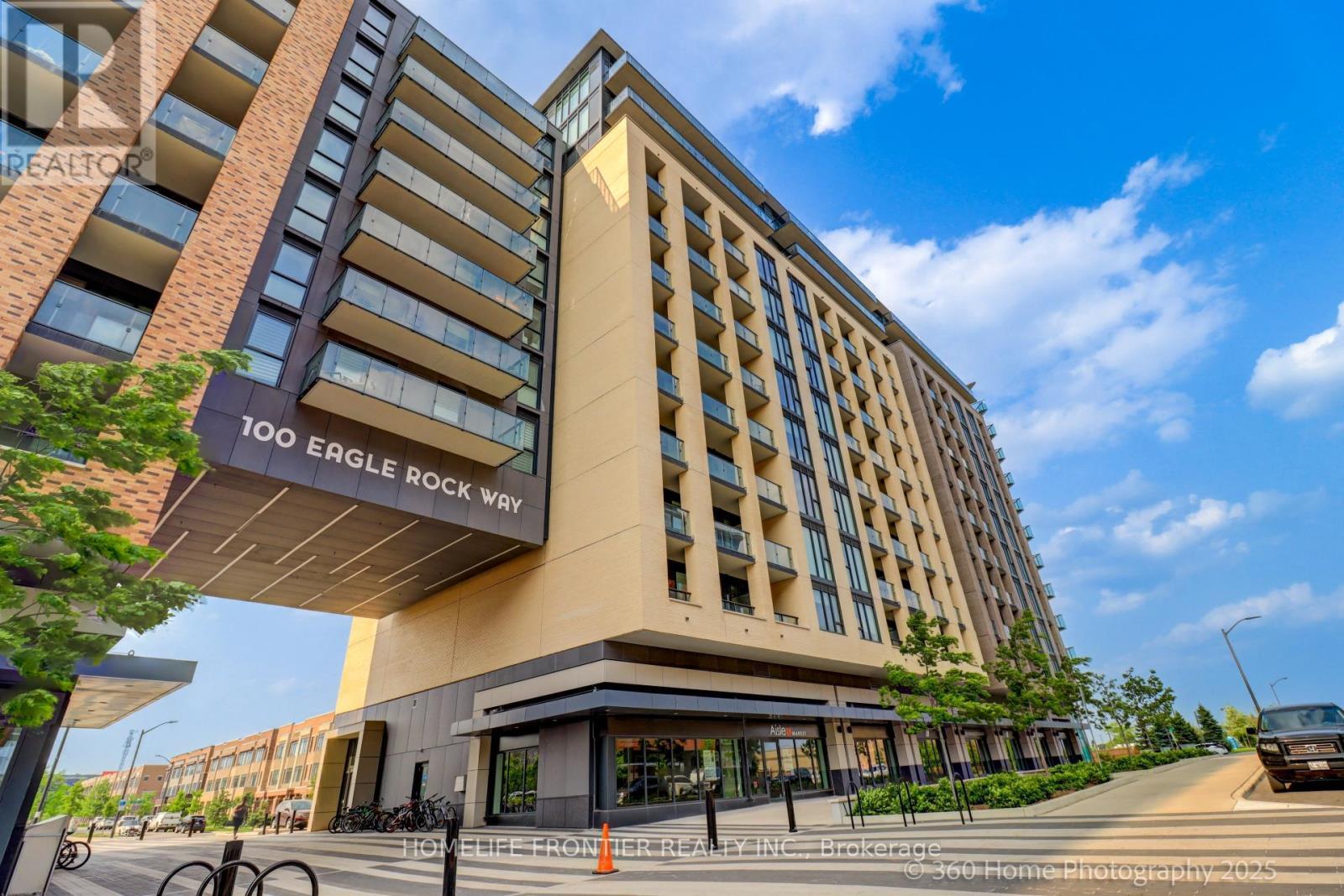 904 - 100 Eagle Rock Way W, Vaughan, ON - Outdoor