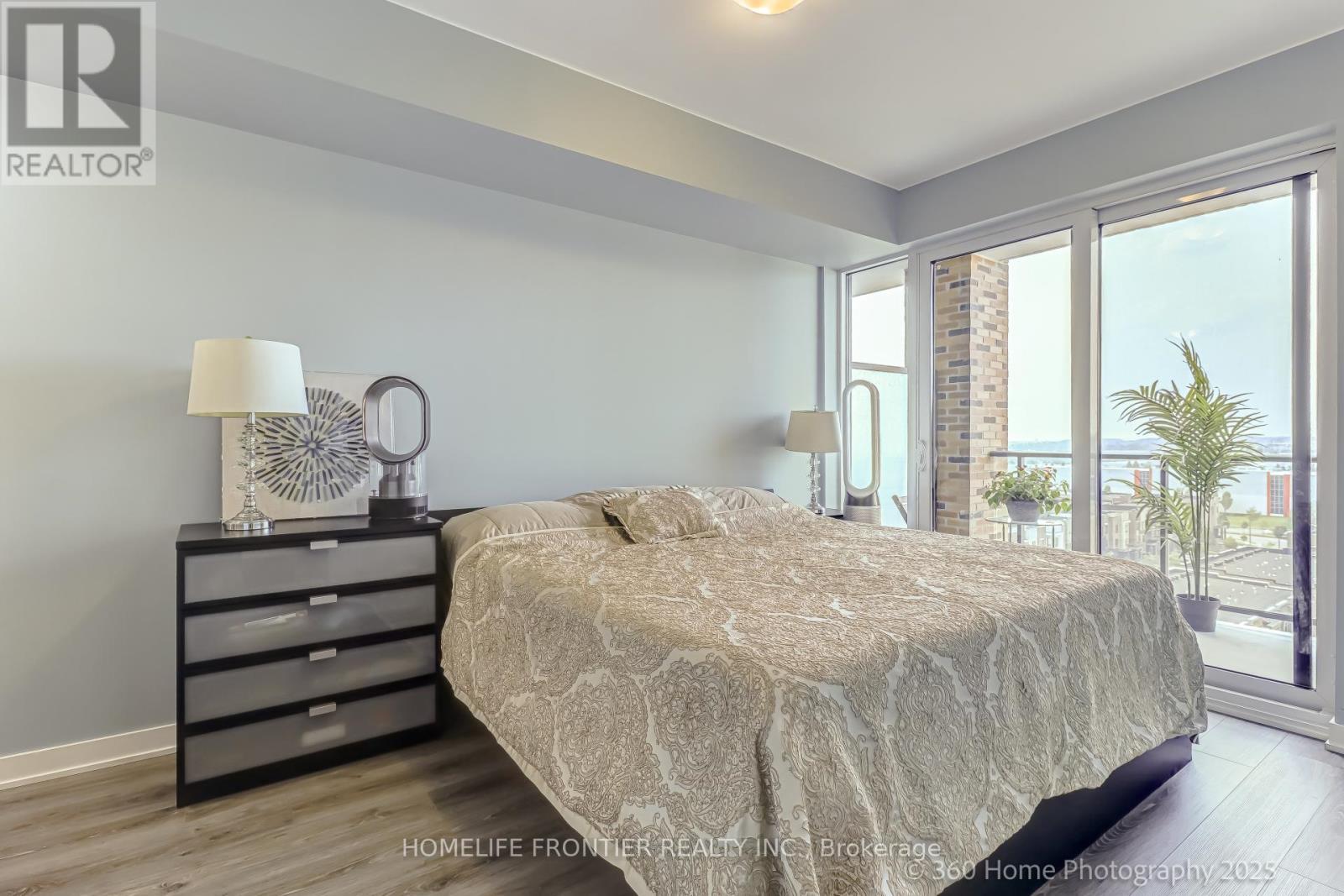 904 - 100 Eagle Rock Way W, Vaughan, ON - Indoor Photo Showing Bedroom