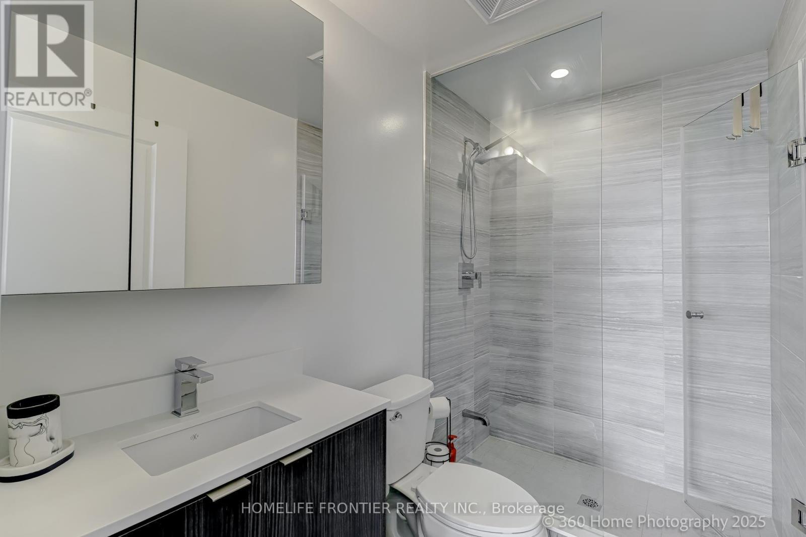 904 - 100 Eagle Rock Way W, Vaughan, ON - Indoor Photo Showing Bathroom