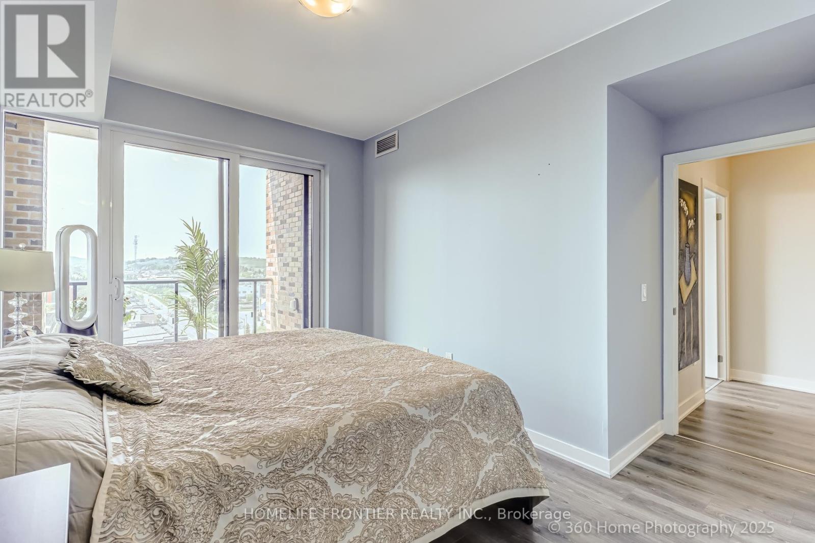 904 - 100 Eagle Rock Way W, Vaughan, ON - Indoor Photo Showing Bedroom