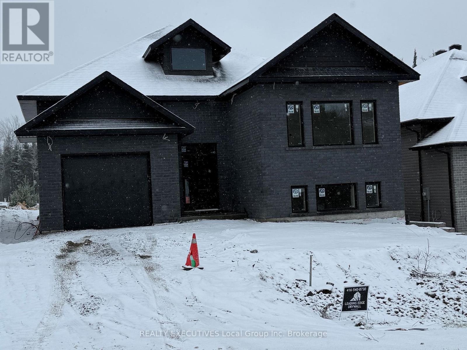 101 Tower Drive, North Bay (Airport), ON - Outdoor