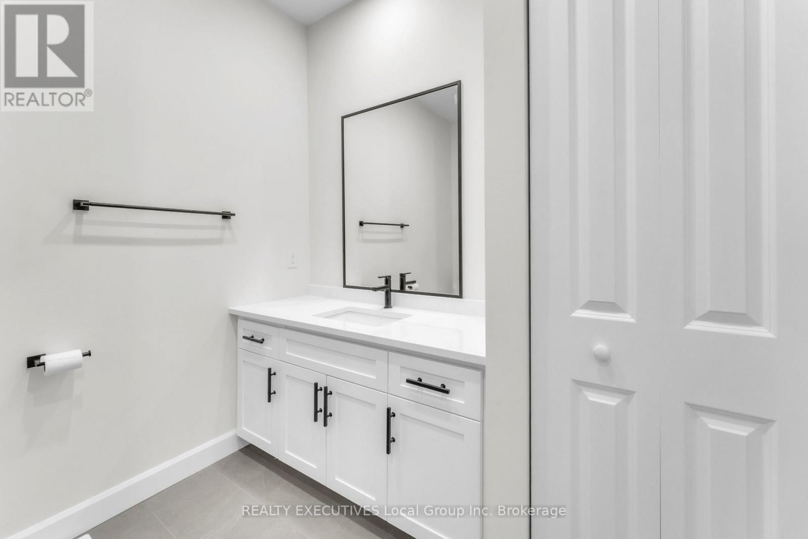 101 Tower Drive, North Bay (Airport), ON - Indoor