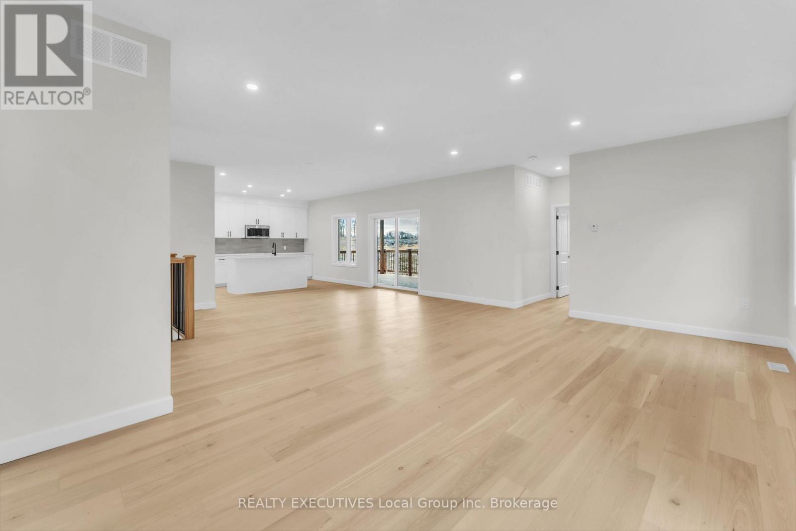 101 Tower Drive, North Bay (Airport), ON - Indoor