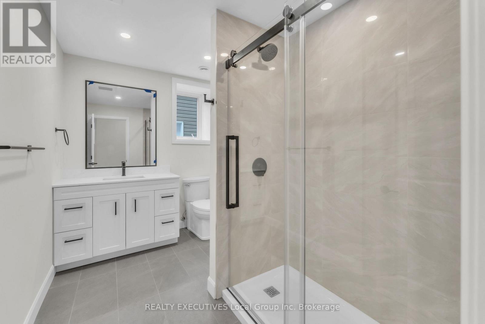 101 Tower Drive, North Bay (Airport), ON - Indoor Photo Showing Bathroom