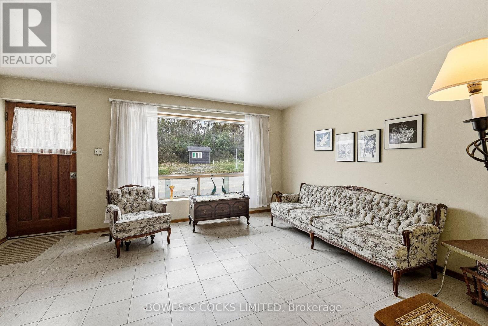 4289 Highway 7, Asphodel-Norwood (Norwood), ON - Indoor Photo Showing Living Room
