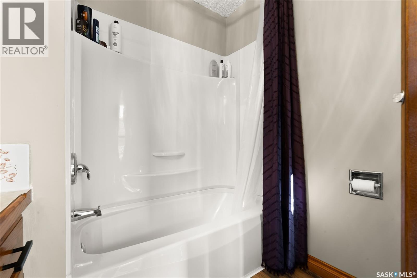 55 Duncan Crescent, Regina, SK - Indoor Photo Showing Bathroom