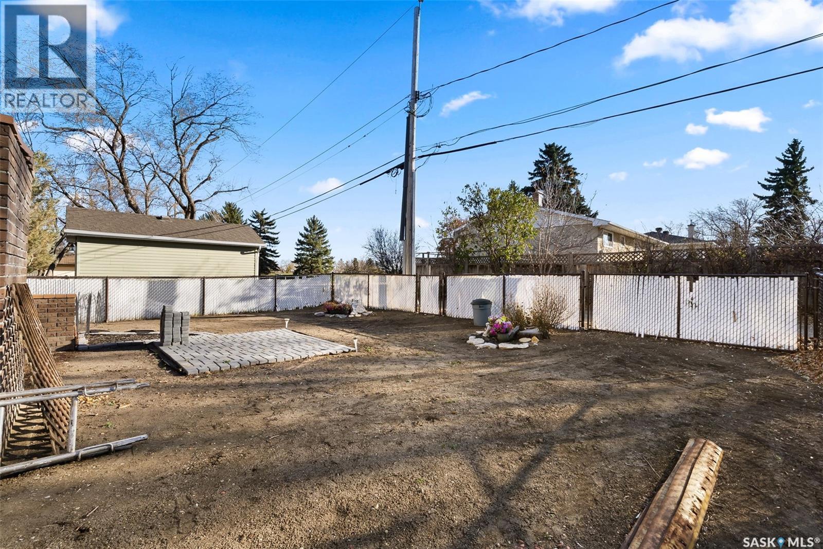 55 Duncan Crescent, Regina, SK - Outdoor