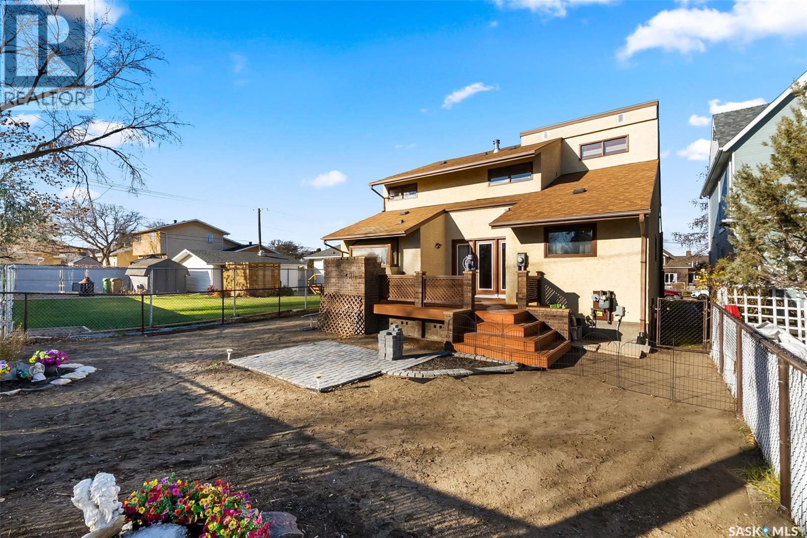 55 Duncan Crescent, Regina, SK - Outdoor