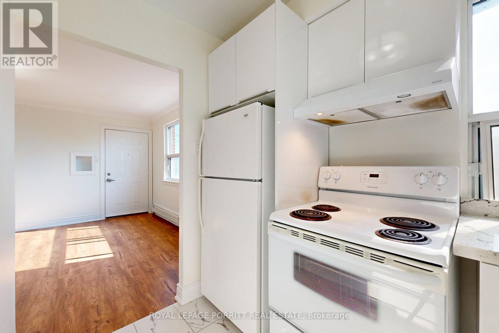 3 - 3503A Lake Shore Boulevard W, Toronto, ON