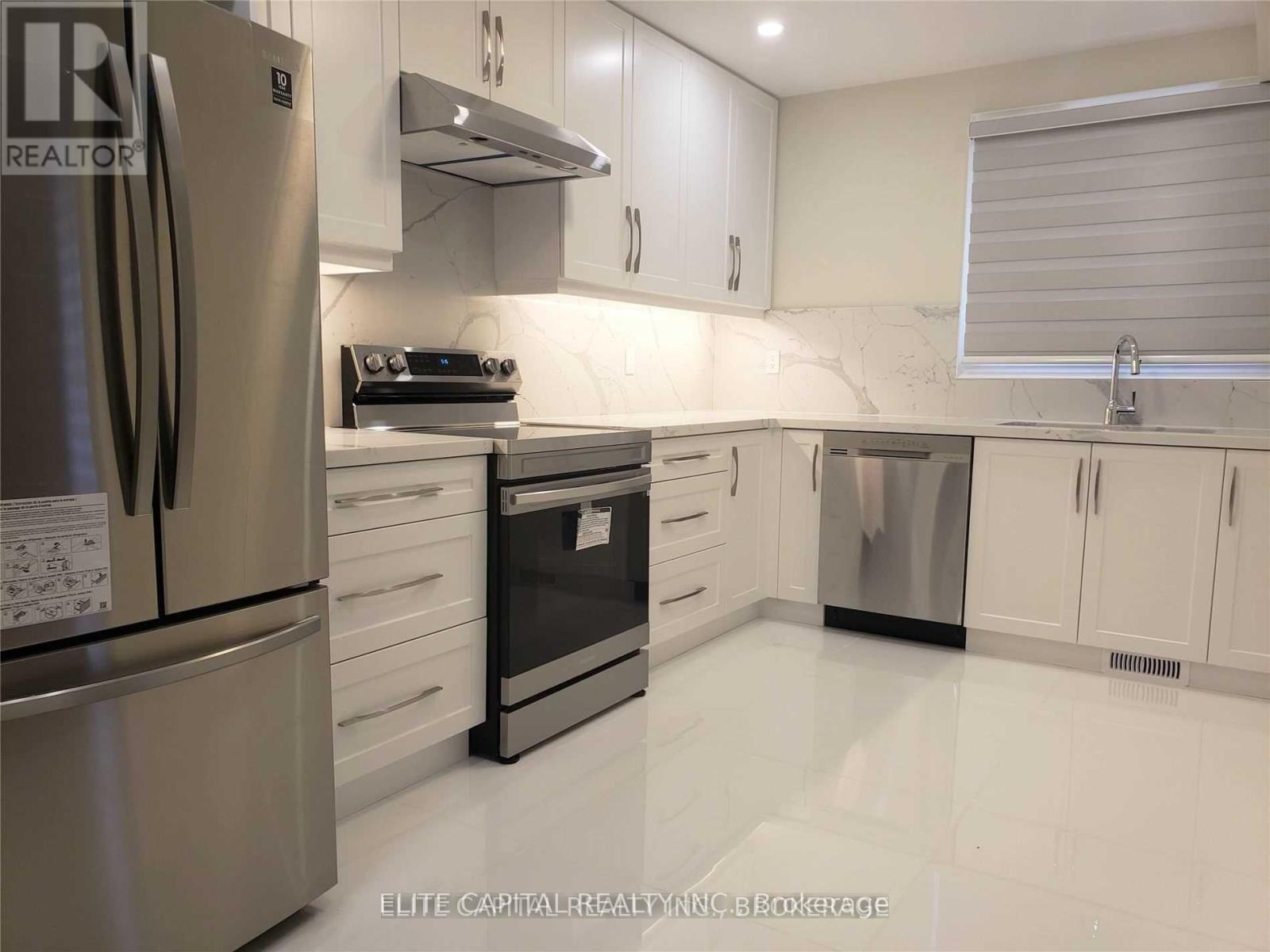4 Bards Walk Way, Toronto, ON - Indoor Photo Showing Kitchen With Stainless Steel Kitchen