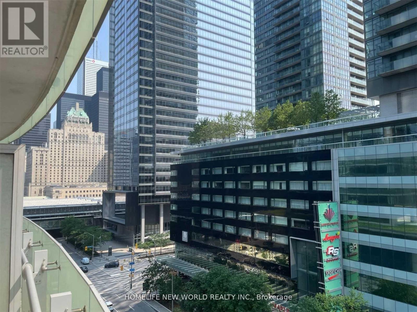 601 - 14 York Street, Toronto, ON - Outdoor With Facade