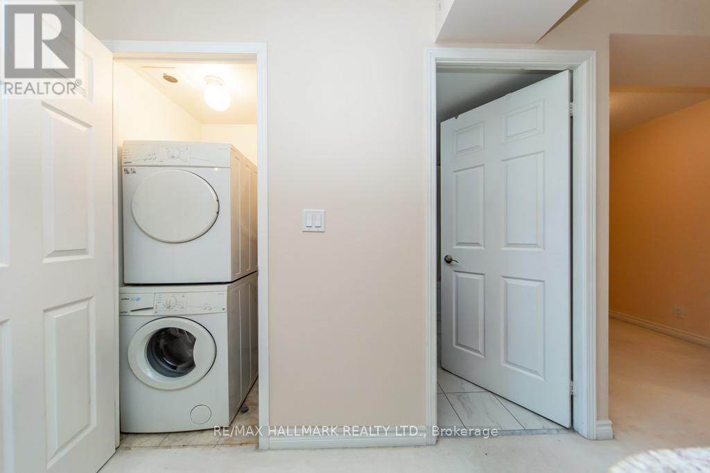 1115 - 68 Grangeway Avenue, Toronto, ON - Indoor Photo Showing Laundry Room