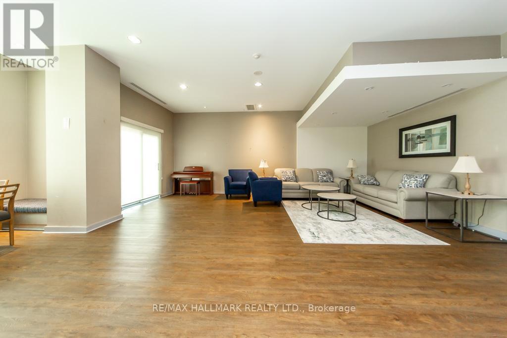 1115 - 68 Grangeway Avenue, Toronto, ON - Indoor Photo Showing Living Room