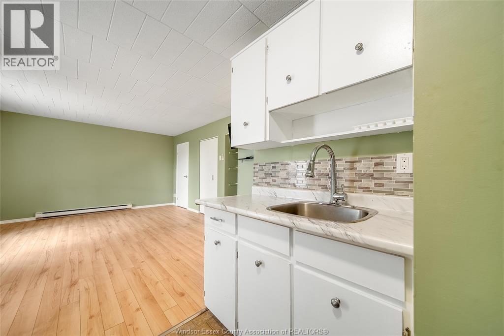 6562 Thornberry Crescent Unit# 6562, Windsor, ON - Indoor Photo Showing Kitchen