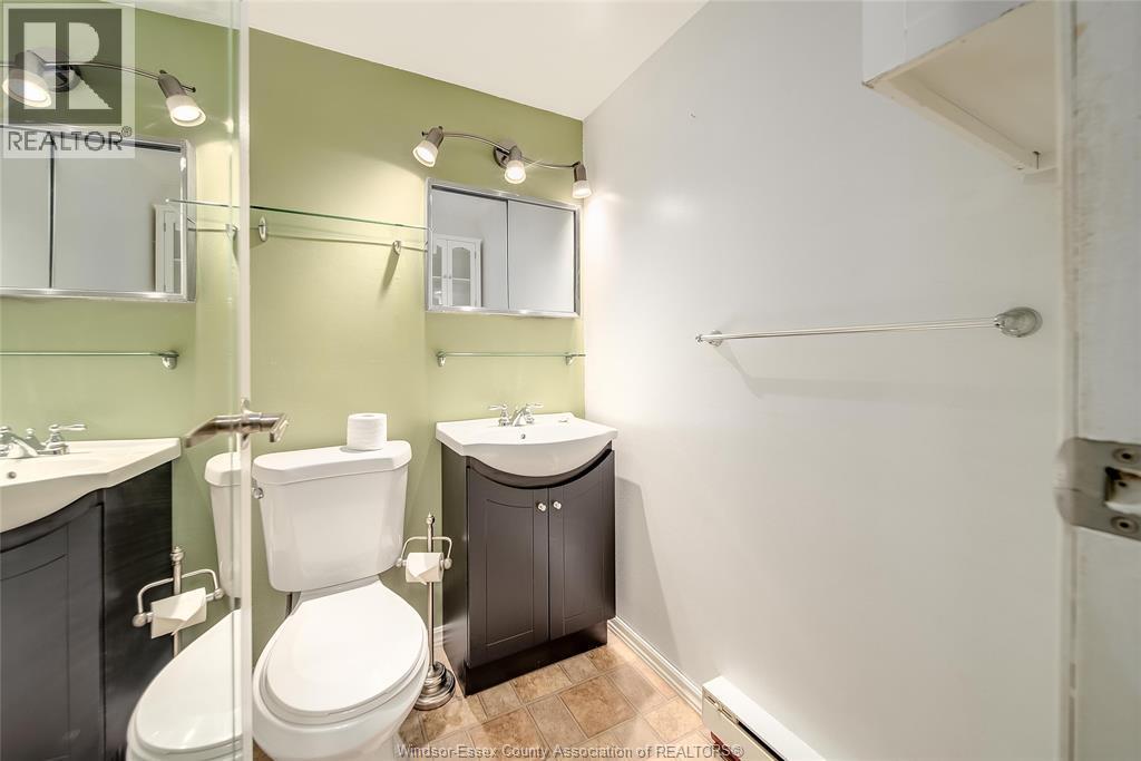 6562 Thornberry Crescent Unit# 6562, Windsor, ON - Indoor Photo Showing Bathroom