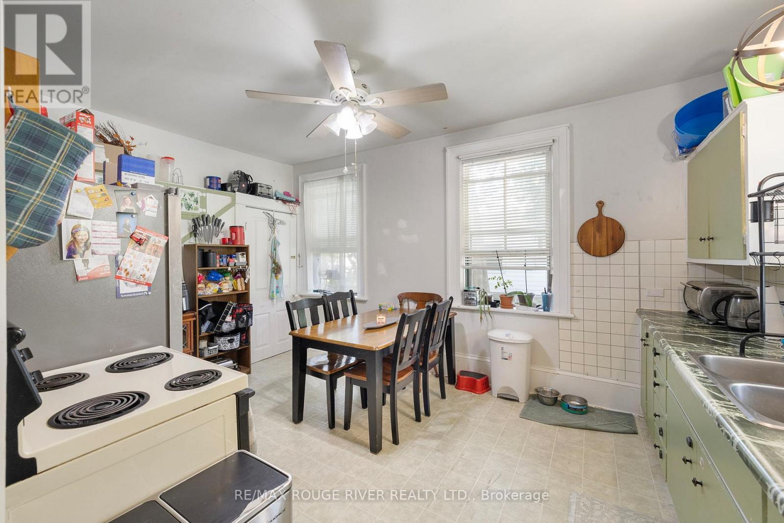 20 Odell Street, Clarington (Bowmanville), ON - Indoor Photo Showing Kitchen With Double Sink