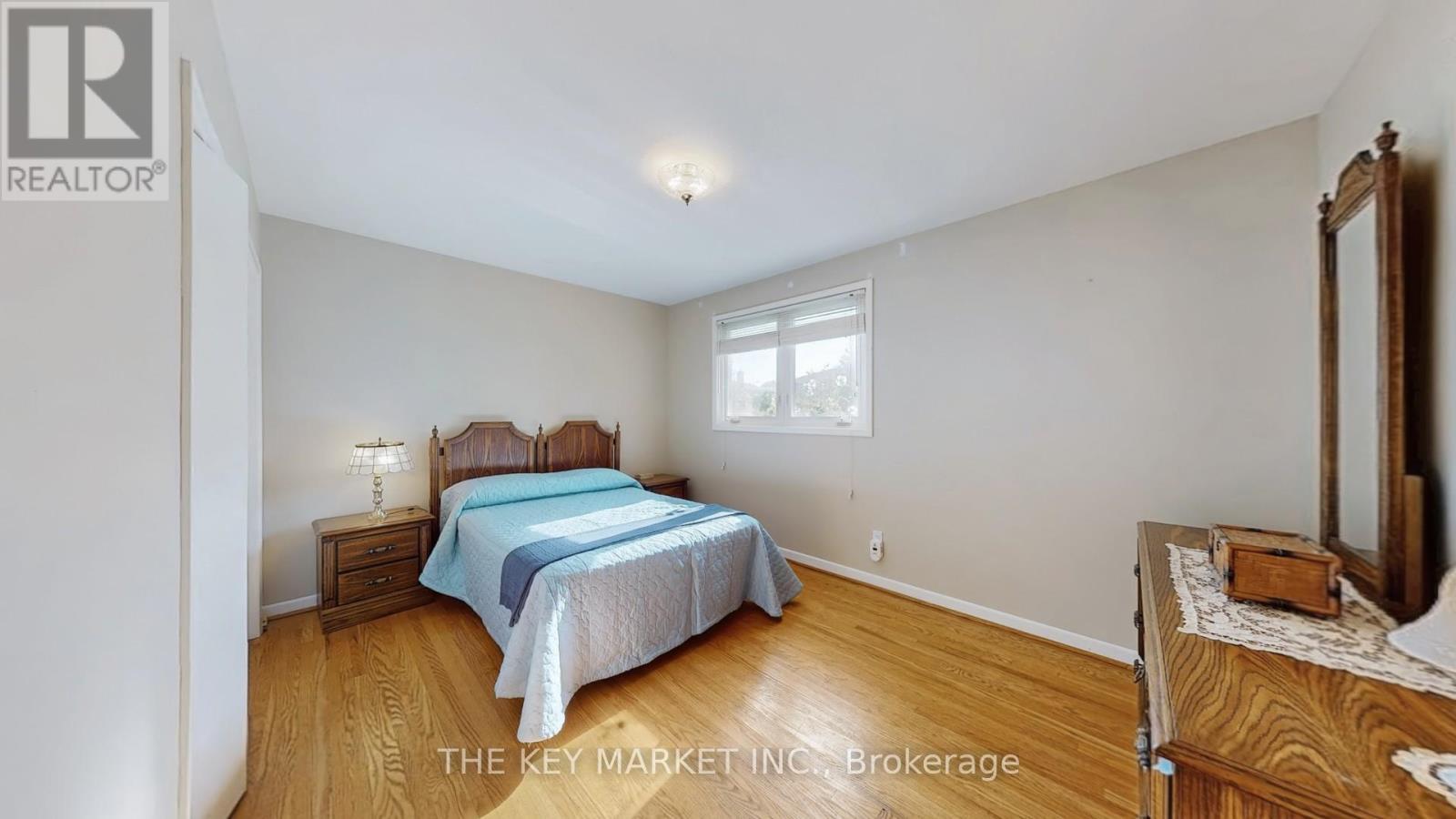 1277 Tyneburn Crescent, Mississauga, ON - Indoor Photo Showing Bedroom