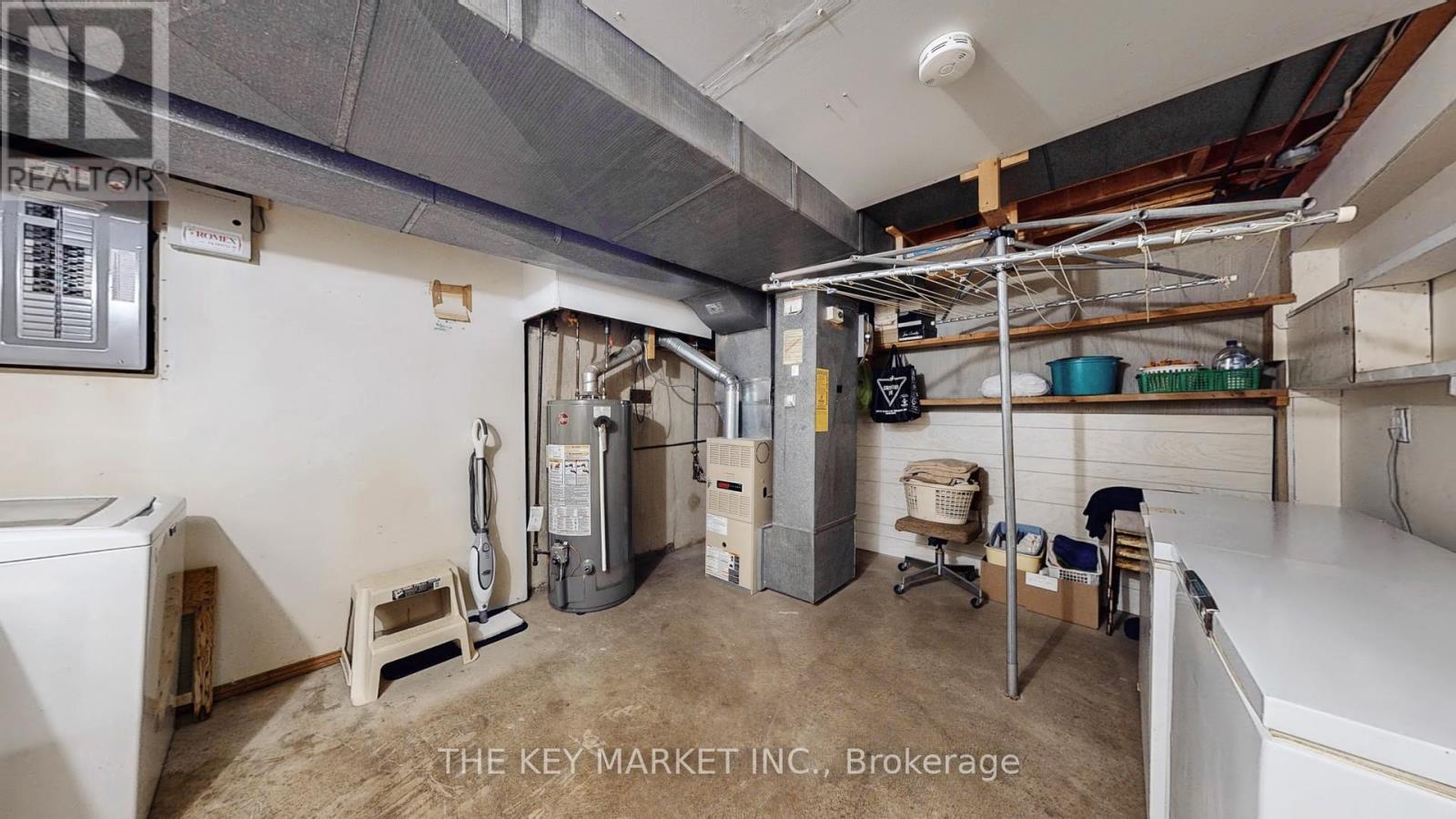 1277 Tyneburn Crescent, Mississauga, ON - Indoor Photo Showing Other Room