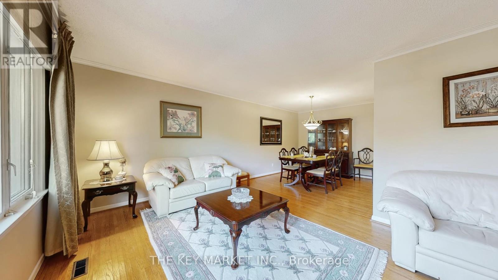 1277 Tyneburn Crescent, Mississauga, ON - Indoor Photo Showing Living Room