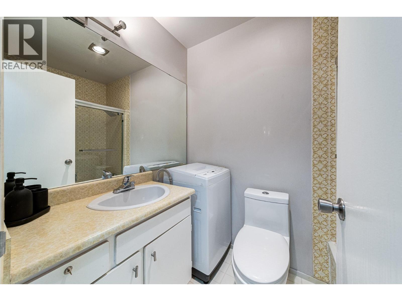 1802 Alpine Drive Unit# 306A, Elkford, BC - Indoor