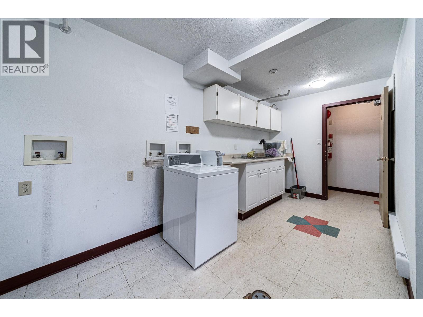 1802 Alpine Drive Unit# 306A, Elkford, BC - Indoor Photo Showing Laundry Room