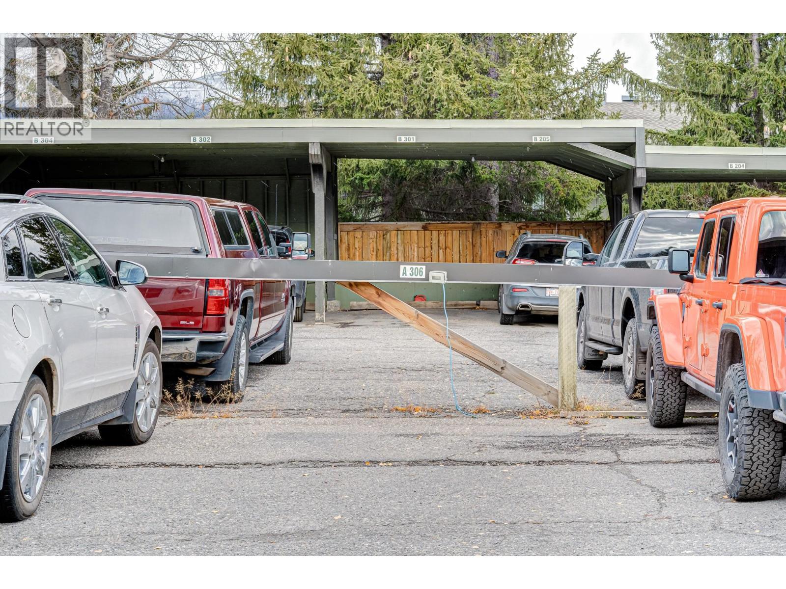 1802 Alpine Drive Unit# 306A, Elkford, BC - Outdoor