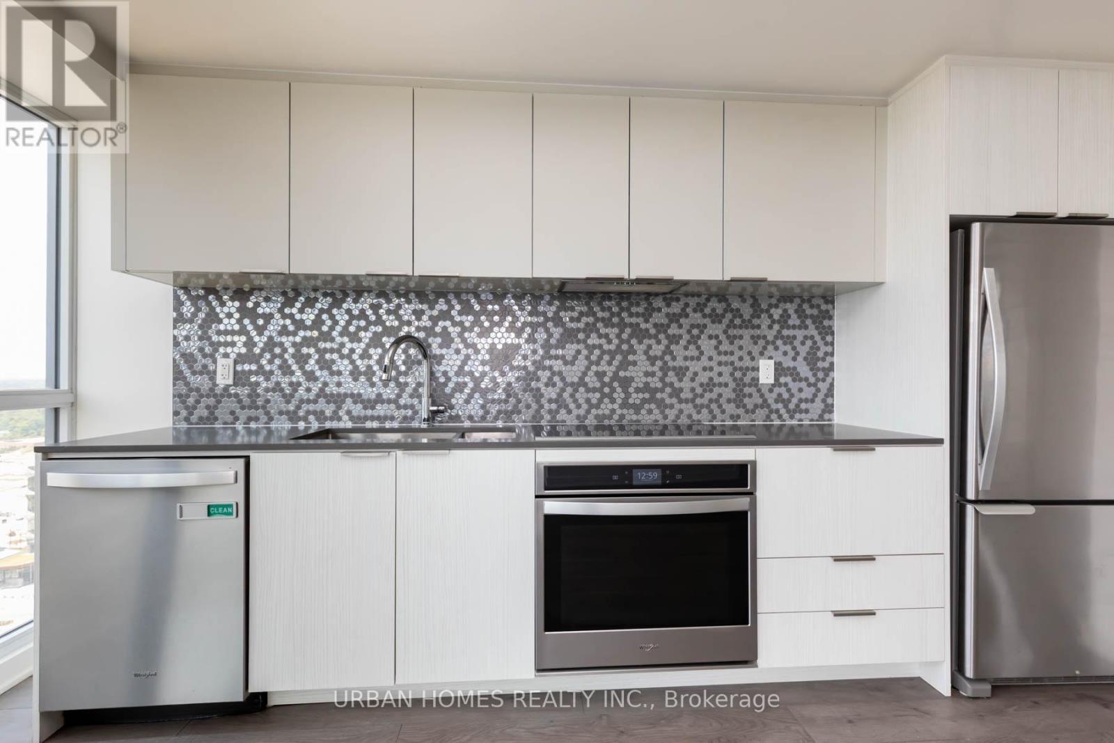 2711 - 2 Sonic Way, Toronto, ON - Indoor Photo Showing Kitchen With Upgraded Kitchen