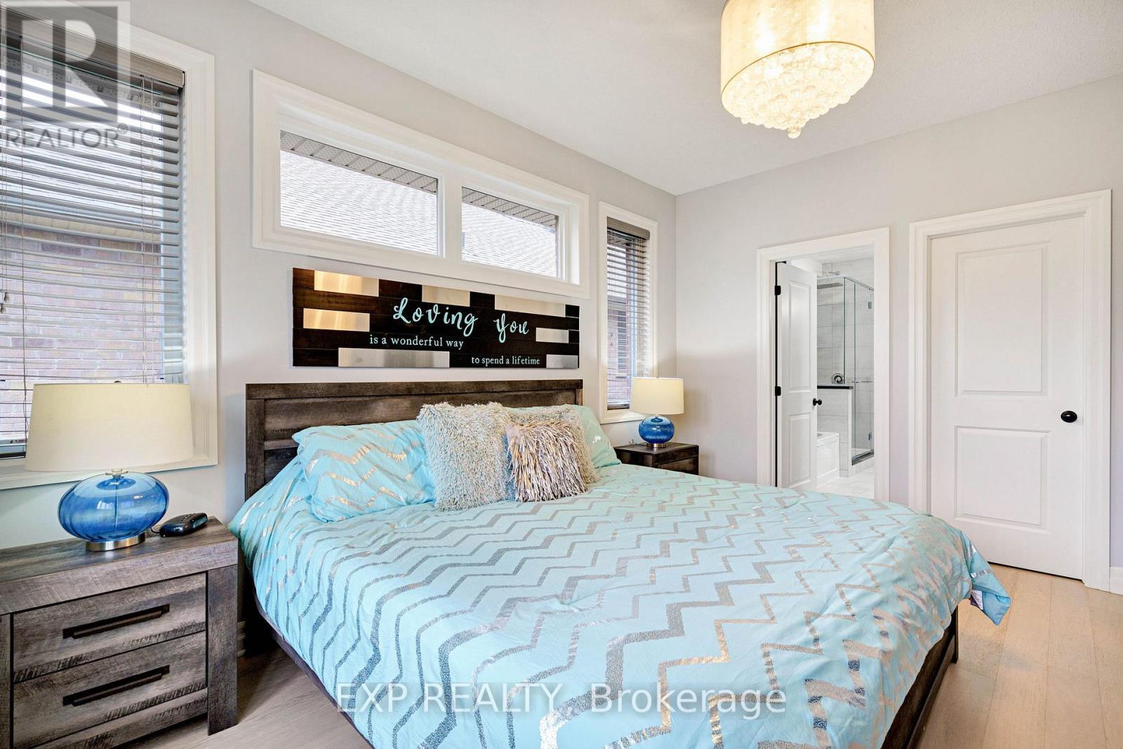 493 Bennett Crescent, Strathroy-Caradoc (Mount Brydges), ON - Indoor Photo Showing Bedroom