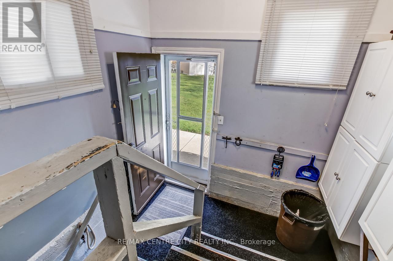 145 Hughes Street, St. Thomas, ON - Indoor Photo Showing Other Room