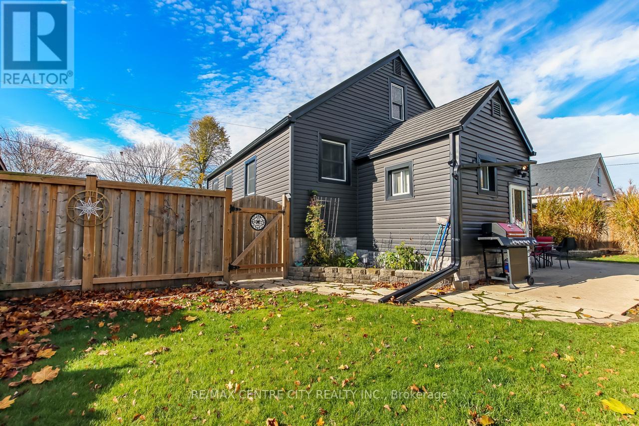 145 Hughes Street, St. Thomas, ON - Outdoor