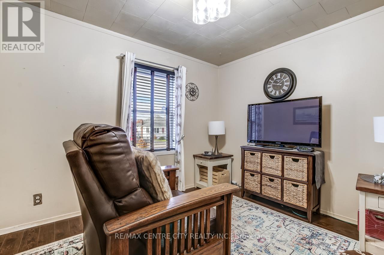 145 Hughes Street, St. Thomas, ON - Indoor