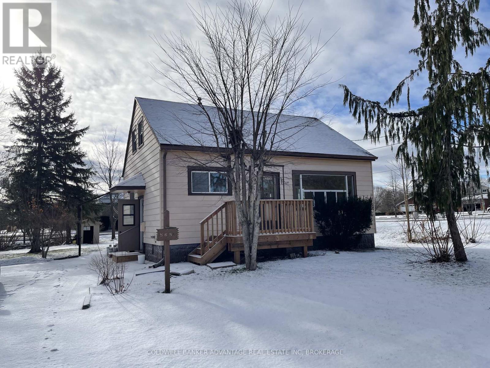 565 Fitch Street, Welland (West Welland), ON - Outdoor