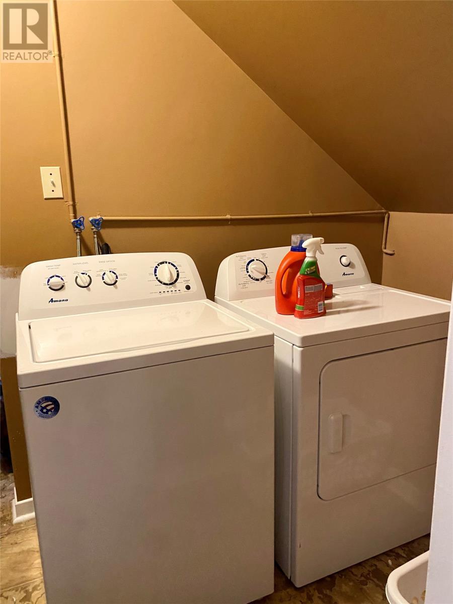 70 Elizabeth Drive, Paradise, NL - Indoor Photo Showing Laundry Room