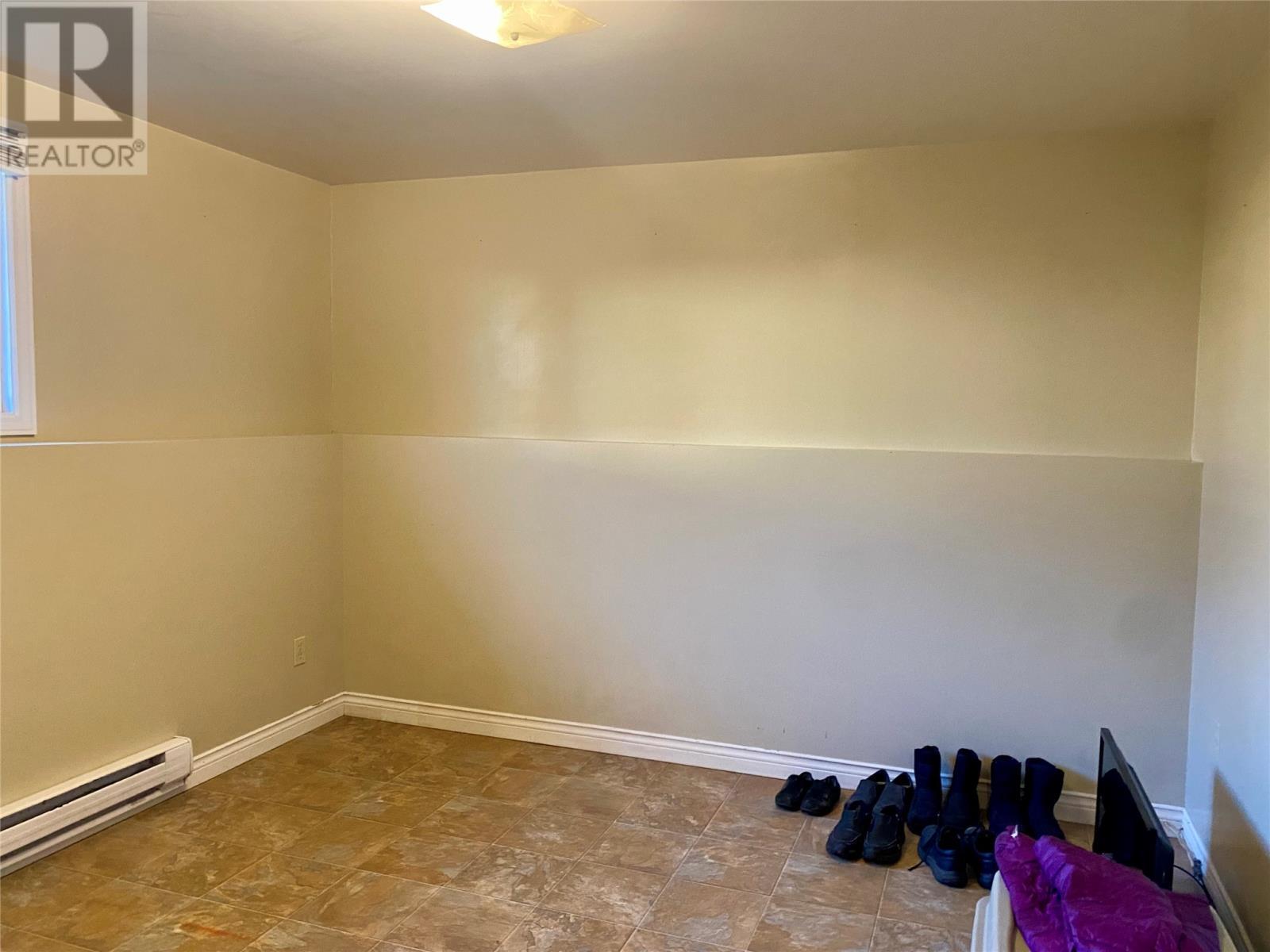 70 Elizabeth Drive, Paradise, NL - Indoor Photo Showing Other Room