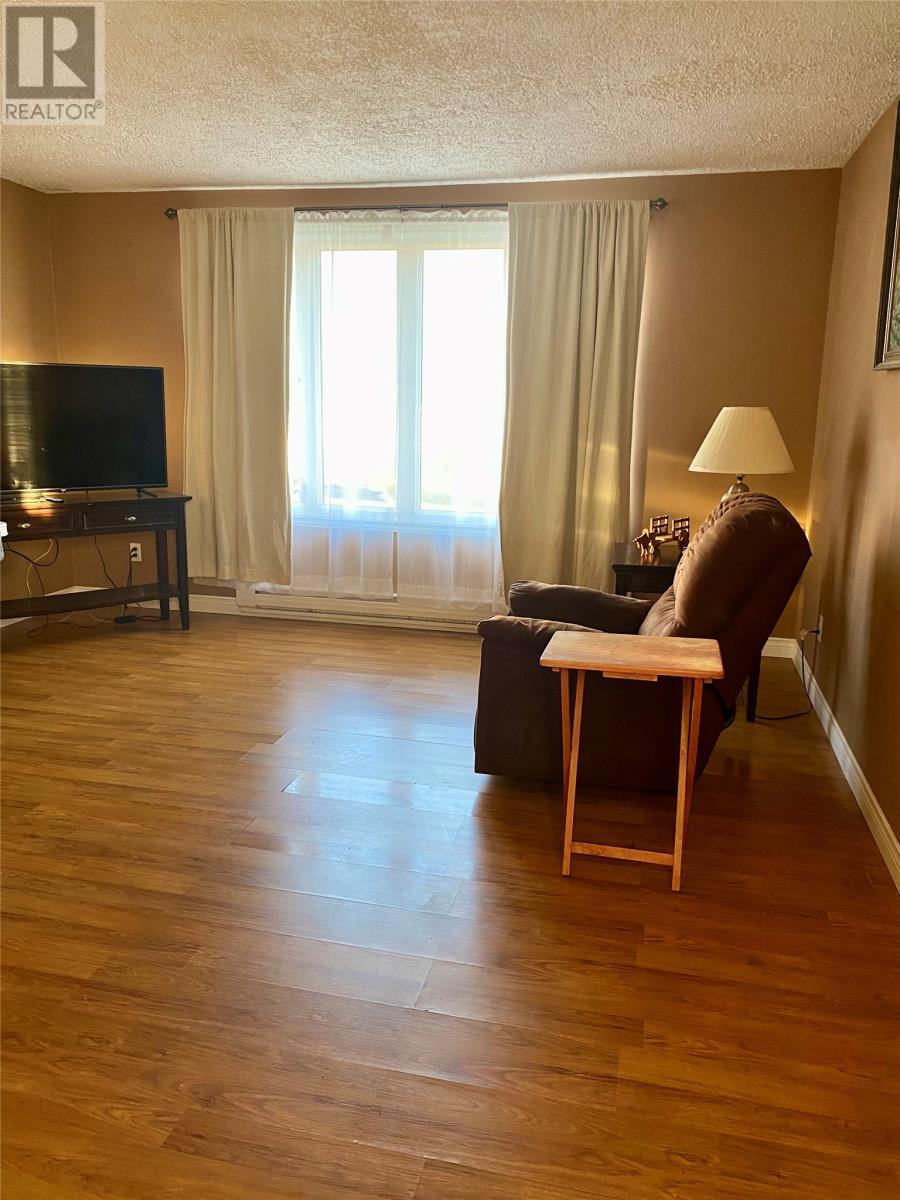 70 Elizabeth Drive, Paradise, NL - Indoor