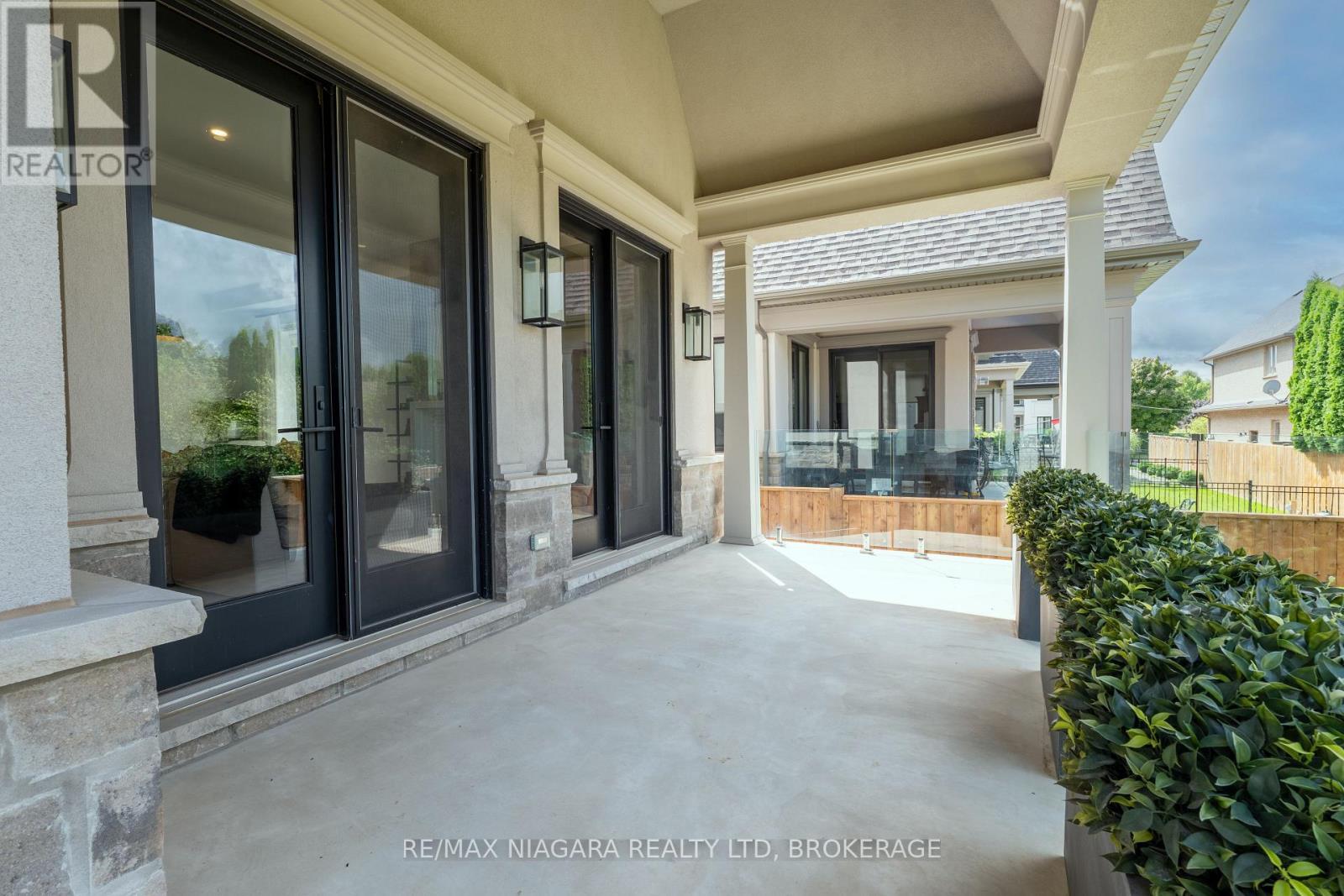 2317 Terravita Drive, Niagara Falls (Stamford), ON - Outdoor With Deck Patio Veranda