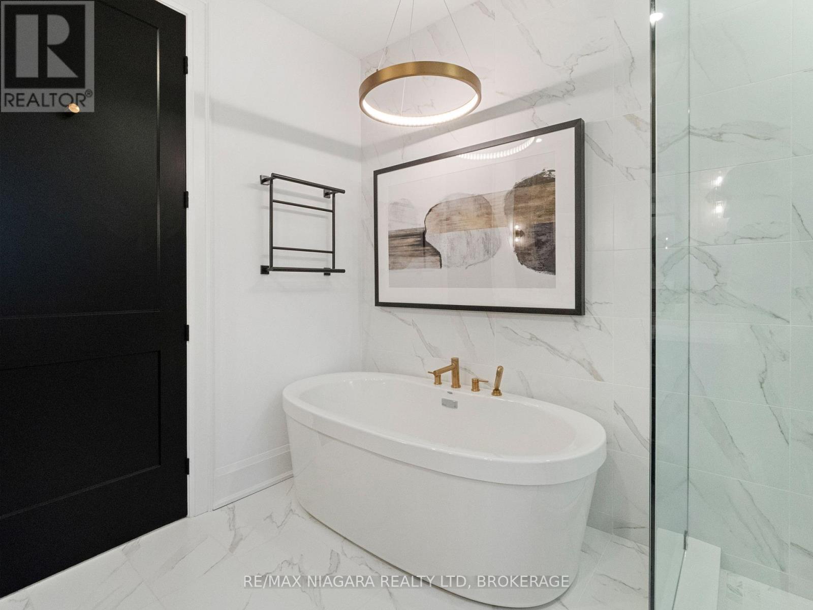 Primary Ensuite - 2317 Terravita Drive, Niagara Falls (Stamford), ON - Indoor Photo Showing Bathroom