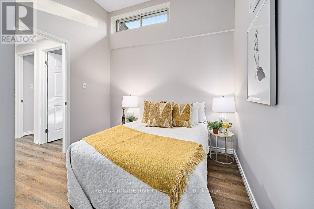 79 - 120 Nonquon Road, Oshawa (Centennial), ON - Indoor Photo Showing Bedroom