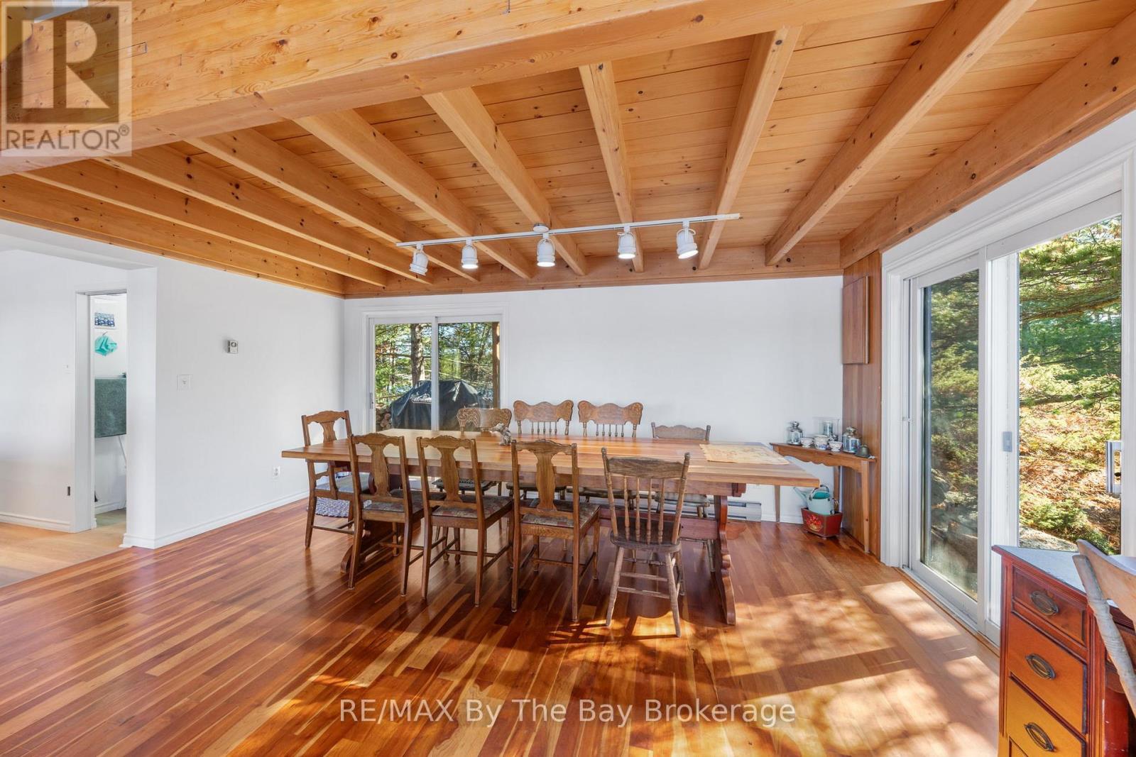 2 Island 2890, Georgian Bay (Gibson), ON - Indoor Photo Showing Dining Room