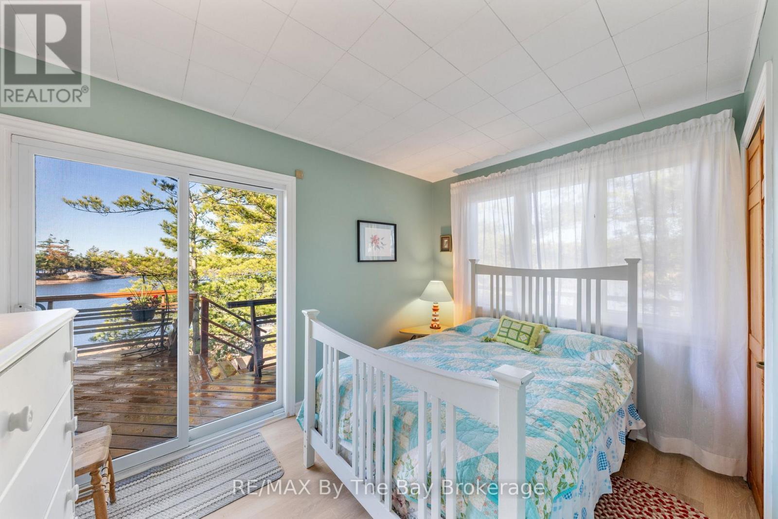 2 Island 2890, Georgian Bay (Gibson), ON - Indoor Photo Showing Bedroom