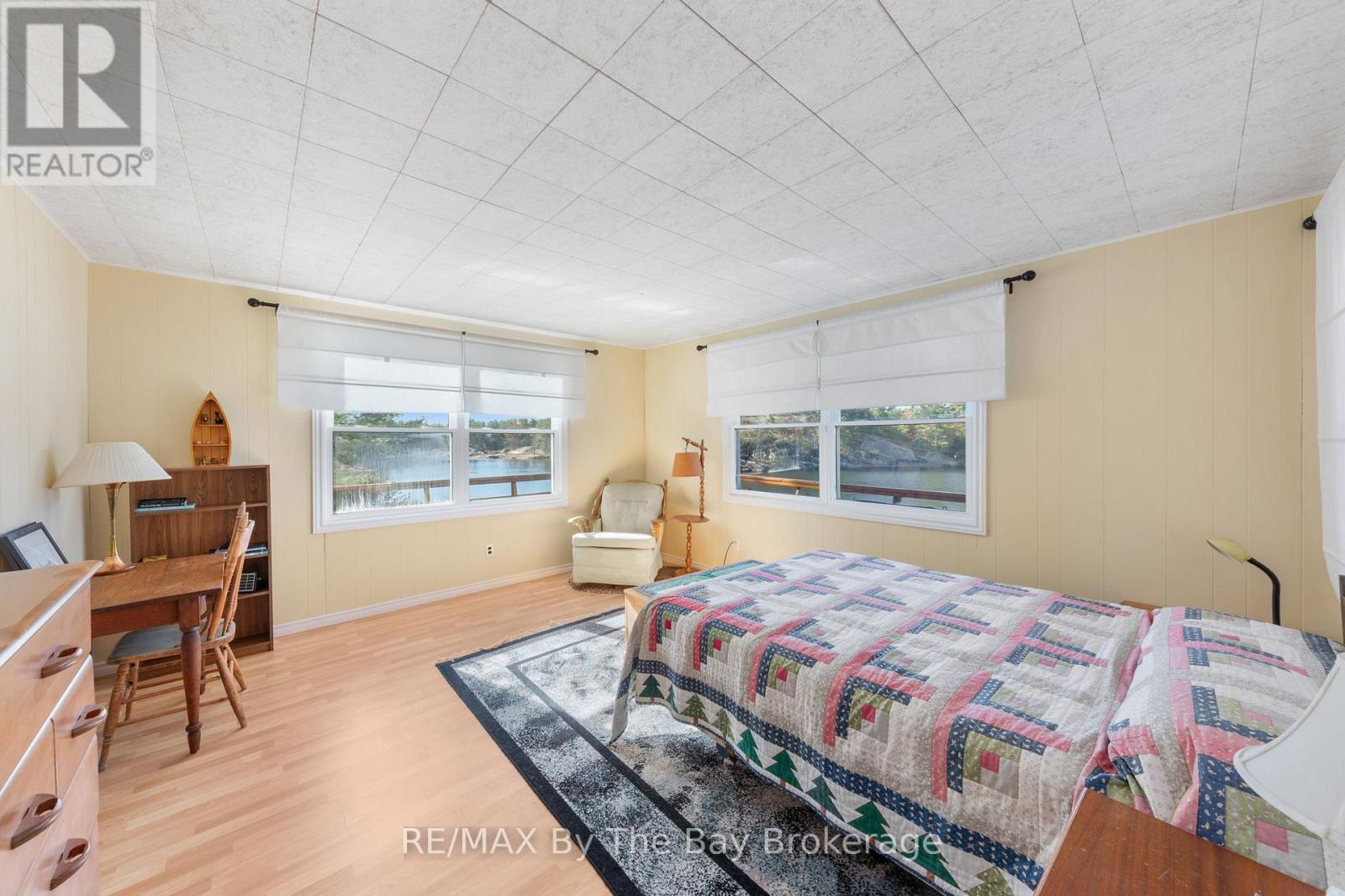 2 Island 2890, Georgian Bay (Gibson), ON - Indoor Photo Showing Bedroom