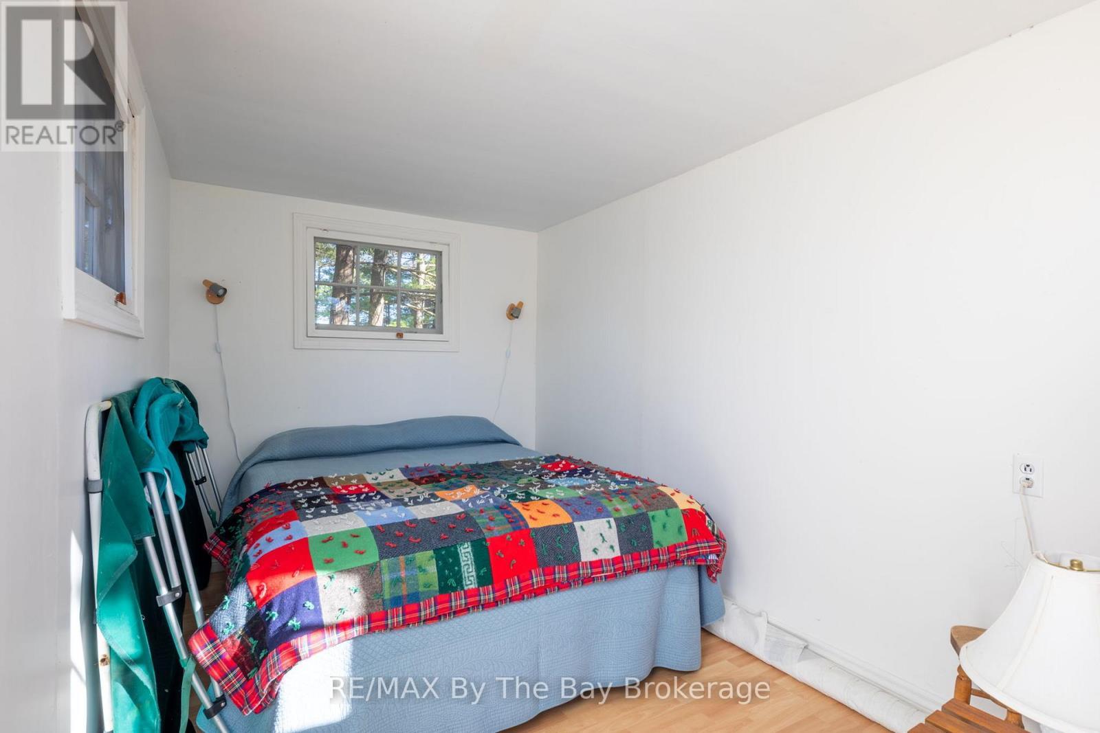 2 Island 2890, Georgian Bay (Gibson), ON - Indoor Photo Showing Bedroom